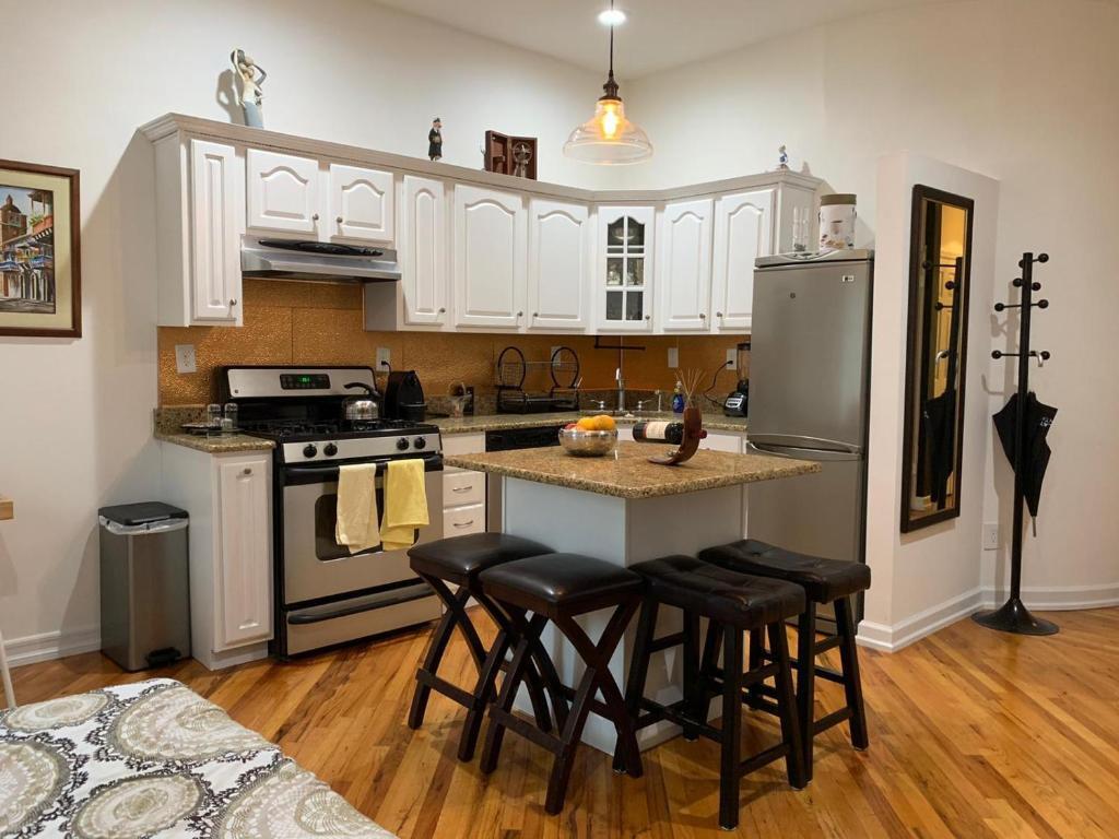 Appartamento Historic 1869 Brownstone 15 Min To Nyc Downtown Jersey City Esterno foto