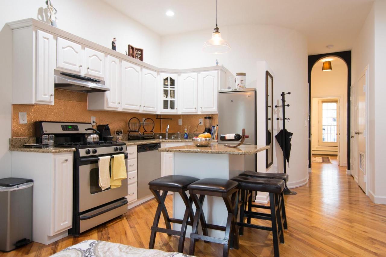 Appartamento Historic 1869 Brownstone 15 Min To Nyc Downtown Jersey City Esterno foto